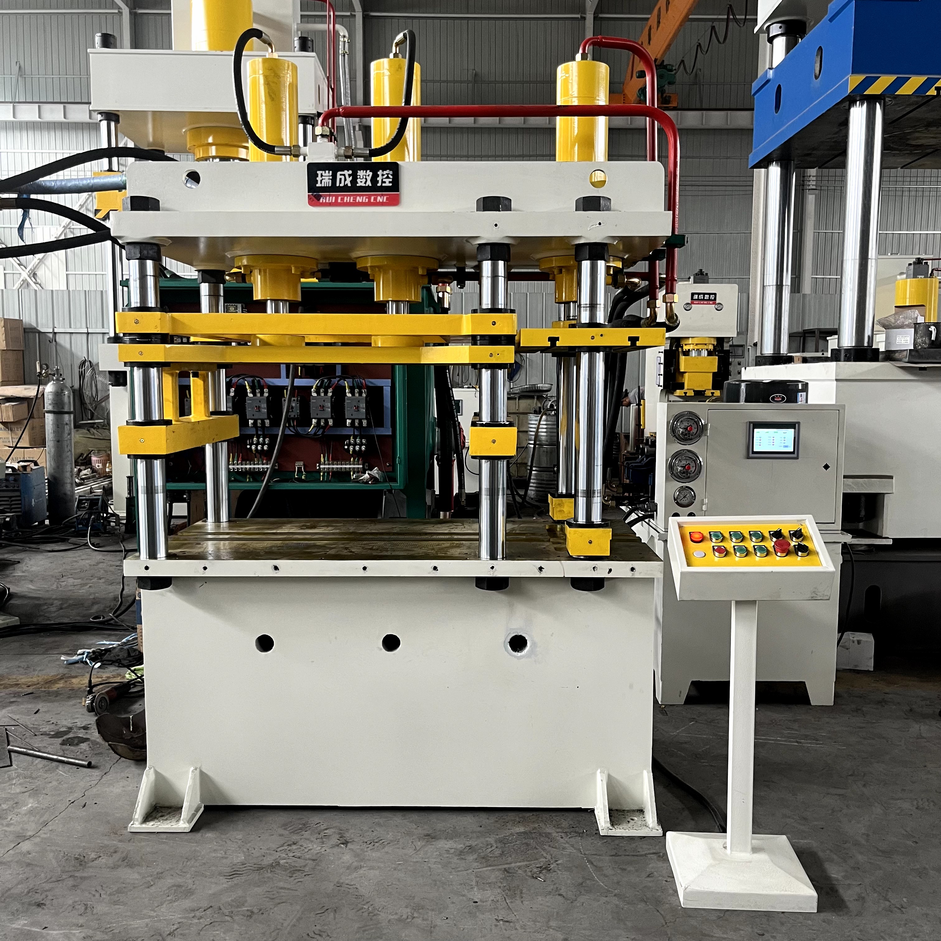 80T多功能六柱三缸定制液压机