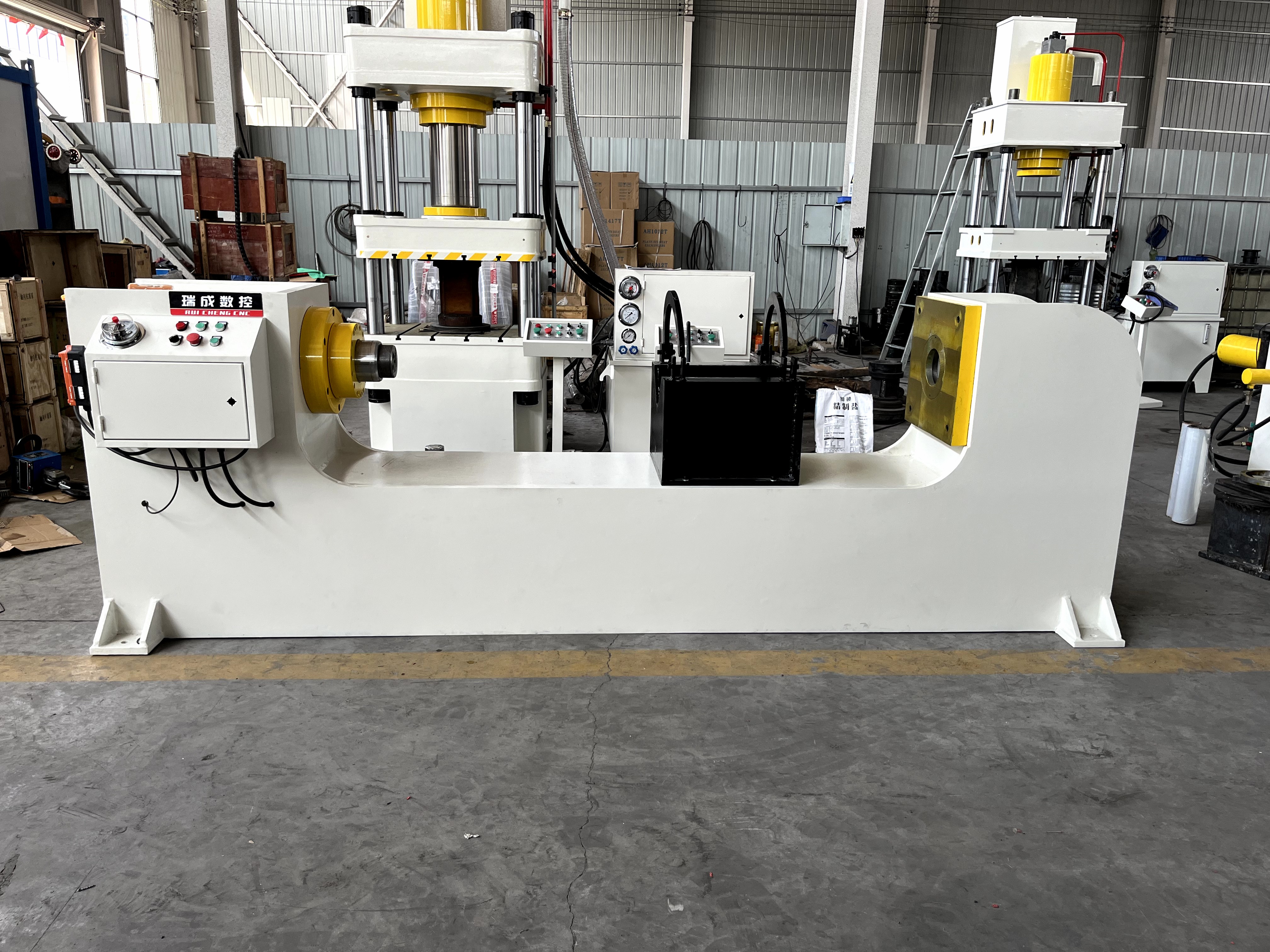 100吨卧式单臂液压机